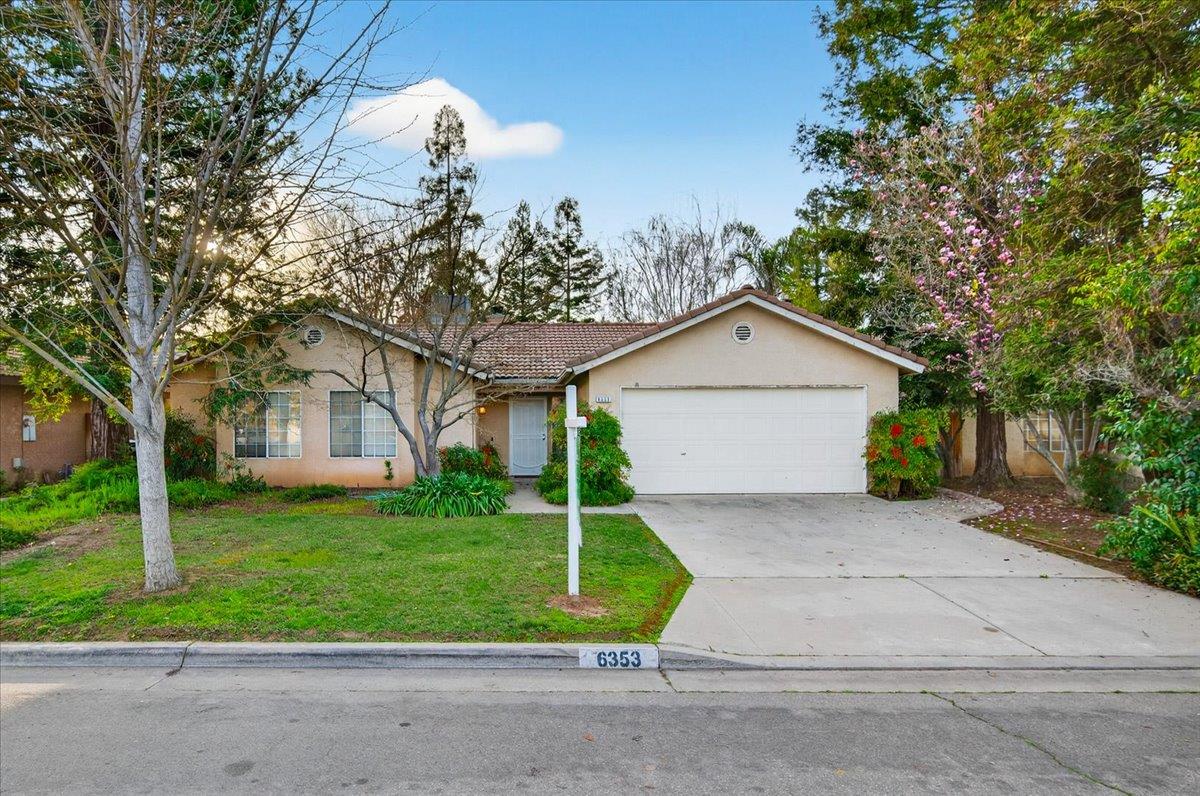 6353 N Brix, Fresno, CA 93722