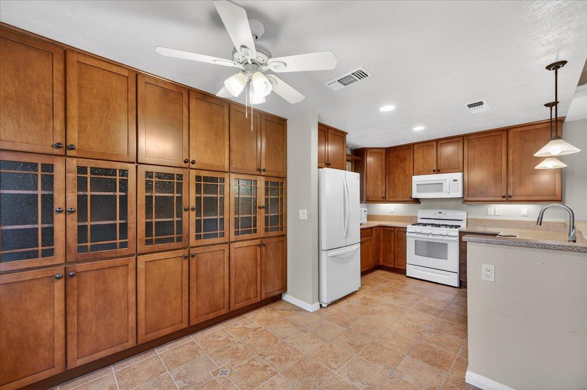 6353 N Brix, Fresno, CA 93722