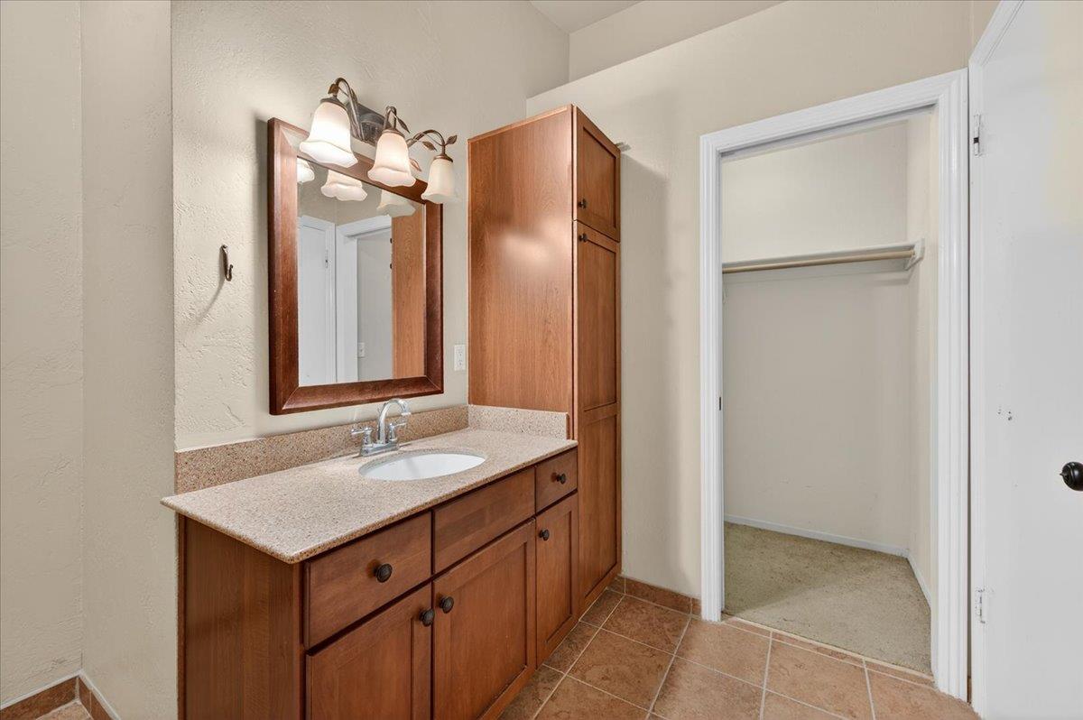 6353 N Brix, Fresno, CA 93722