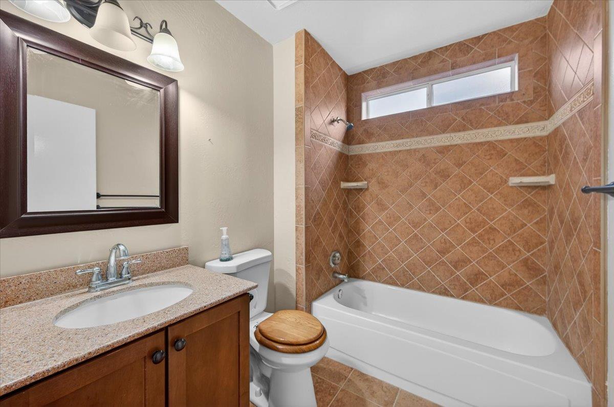 6353 N Brix, Fresno, CA 93722