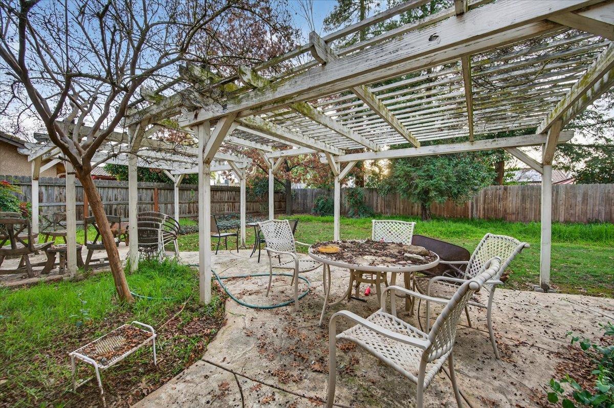 6353 N Brix, Fresno, CA 93722