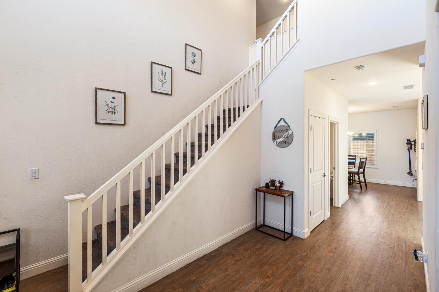 4473 W Langden Dr, Fresno, CA 93722