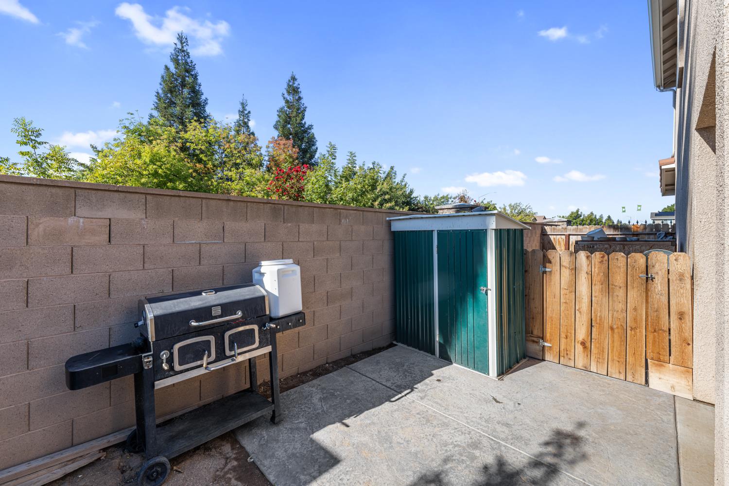 4473 W Langden Dr, Fresno, CA 93722