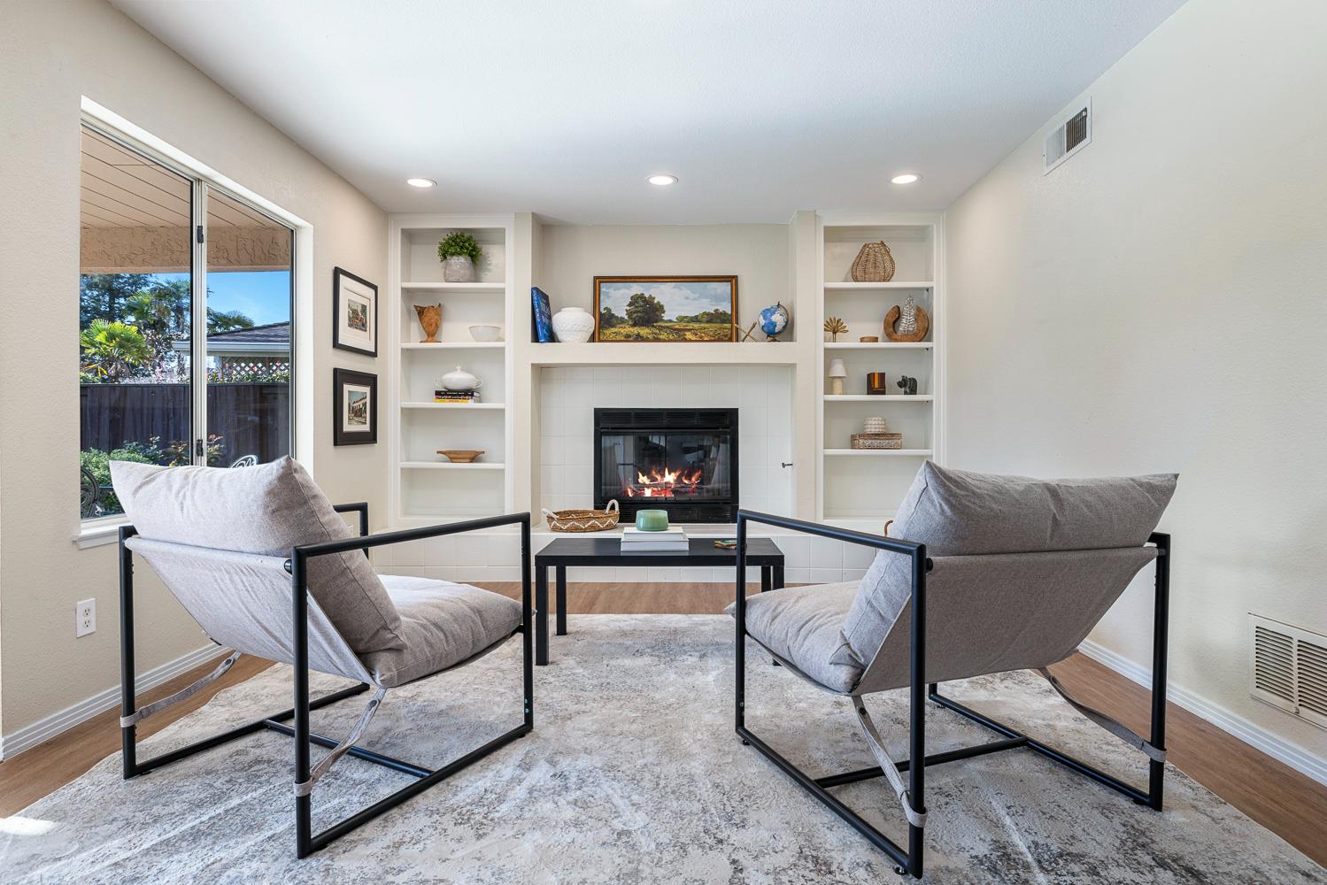 805 E Buckhill Rd, Fresno, CA 93720