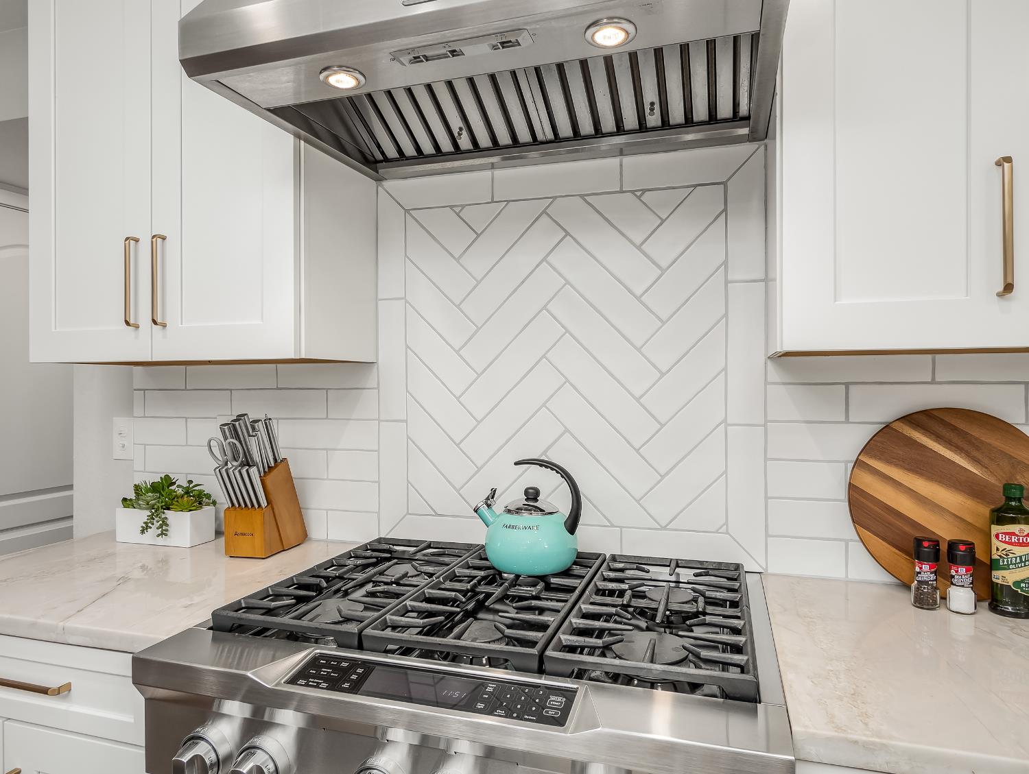 9560 N Barton Ave, Fresno, CA 93720