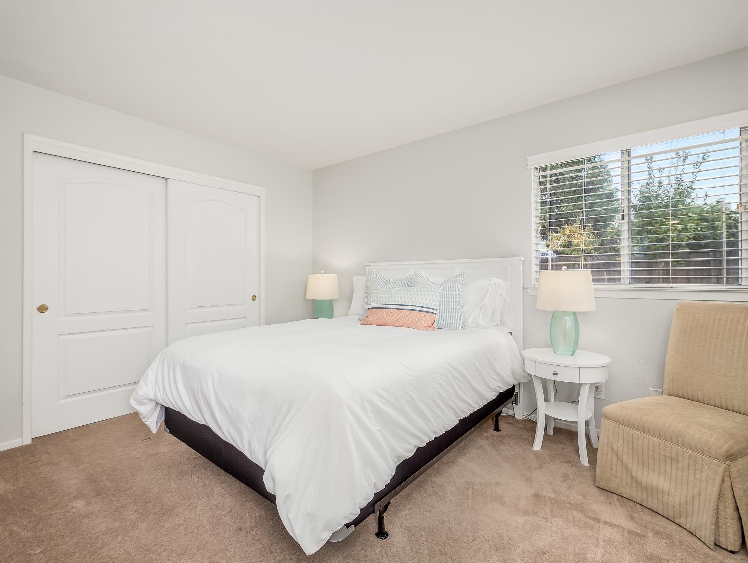 9560 N Barton Ave, Fresno, CA 93720