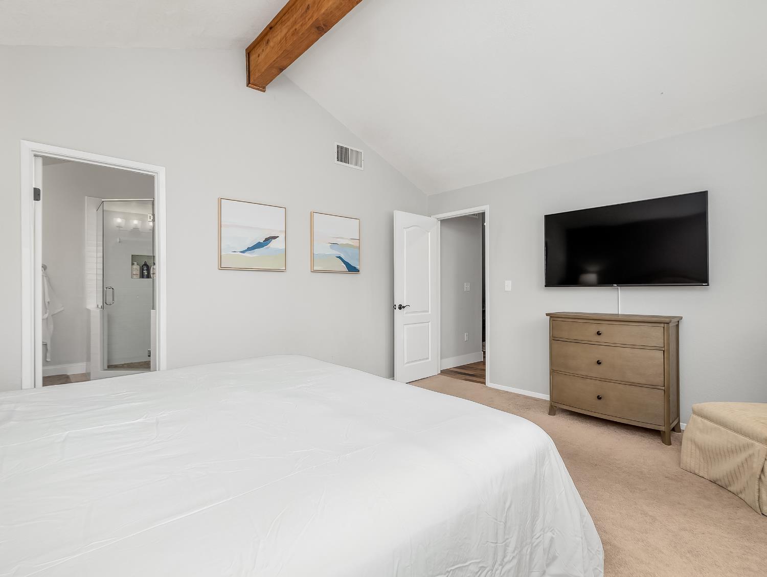 9560 N Barton Ave, Fresno, CA 93720