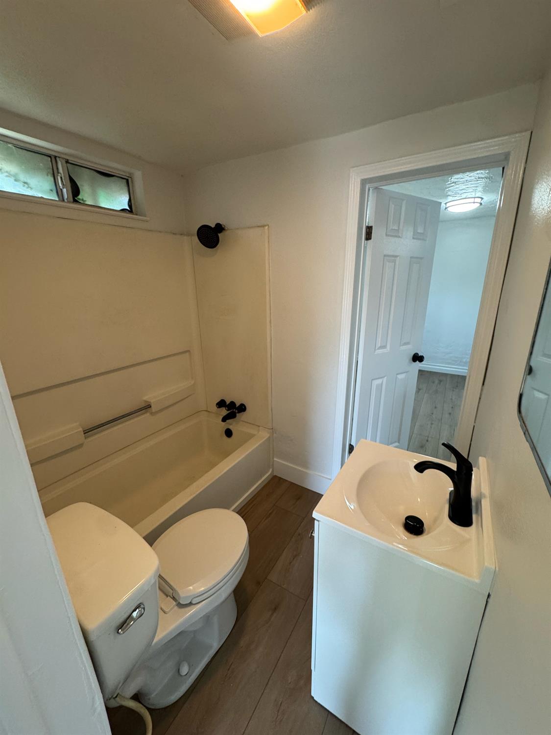 2743 E Hammond Ave, Fresno, CA 93703