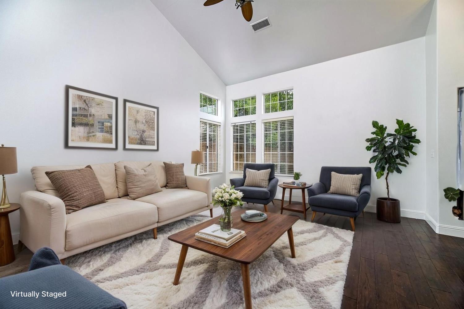 10752 N Windham Bay Cir, Fresno, CA 93730