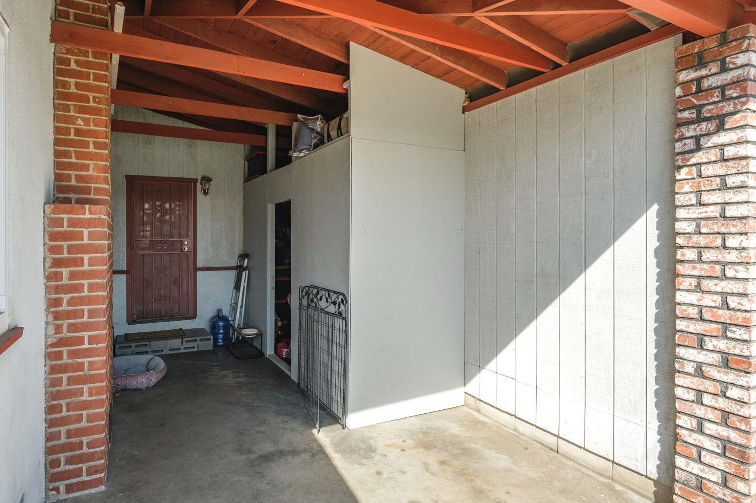 4619 E El Monte Way, Fresno, CA 93702