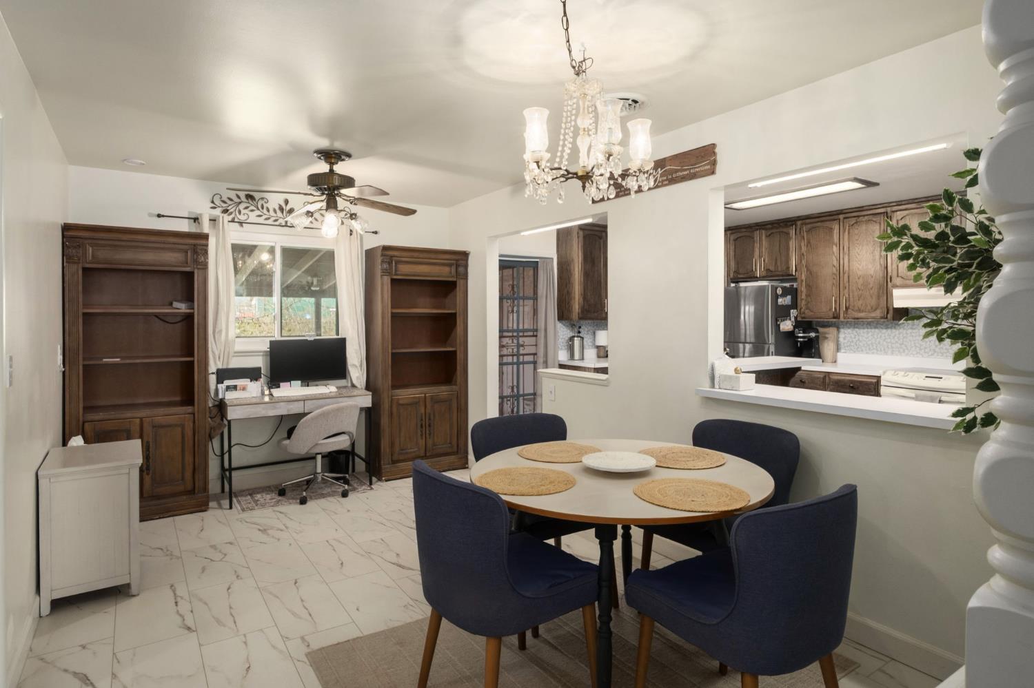 4619 E El Monte Way, Fresno, CA 93702