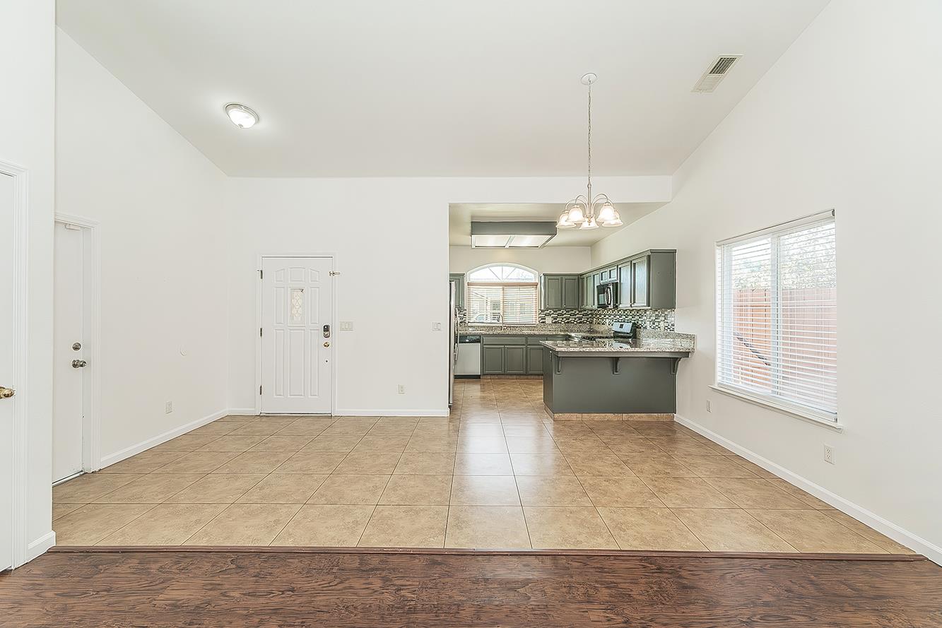 3770 W Princeton Ave, Fresno, CA 93722