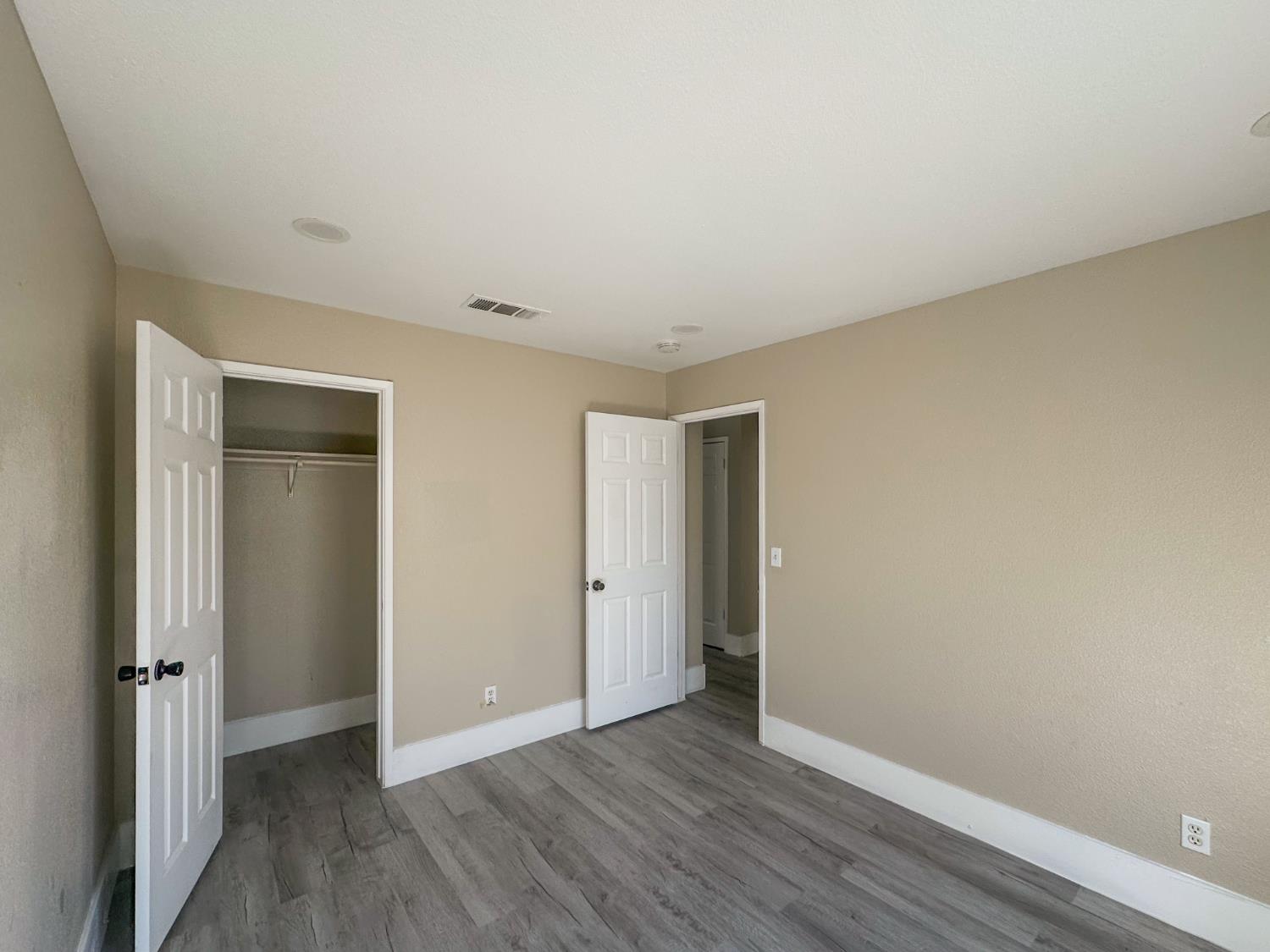 5691 W Santa Ana Ave, Fresno, CA 93722