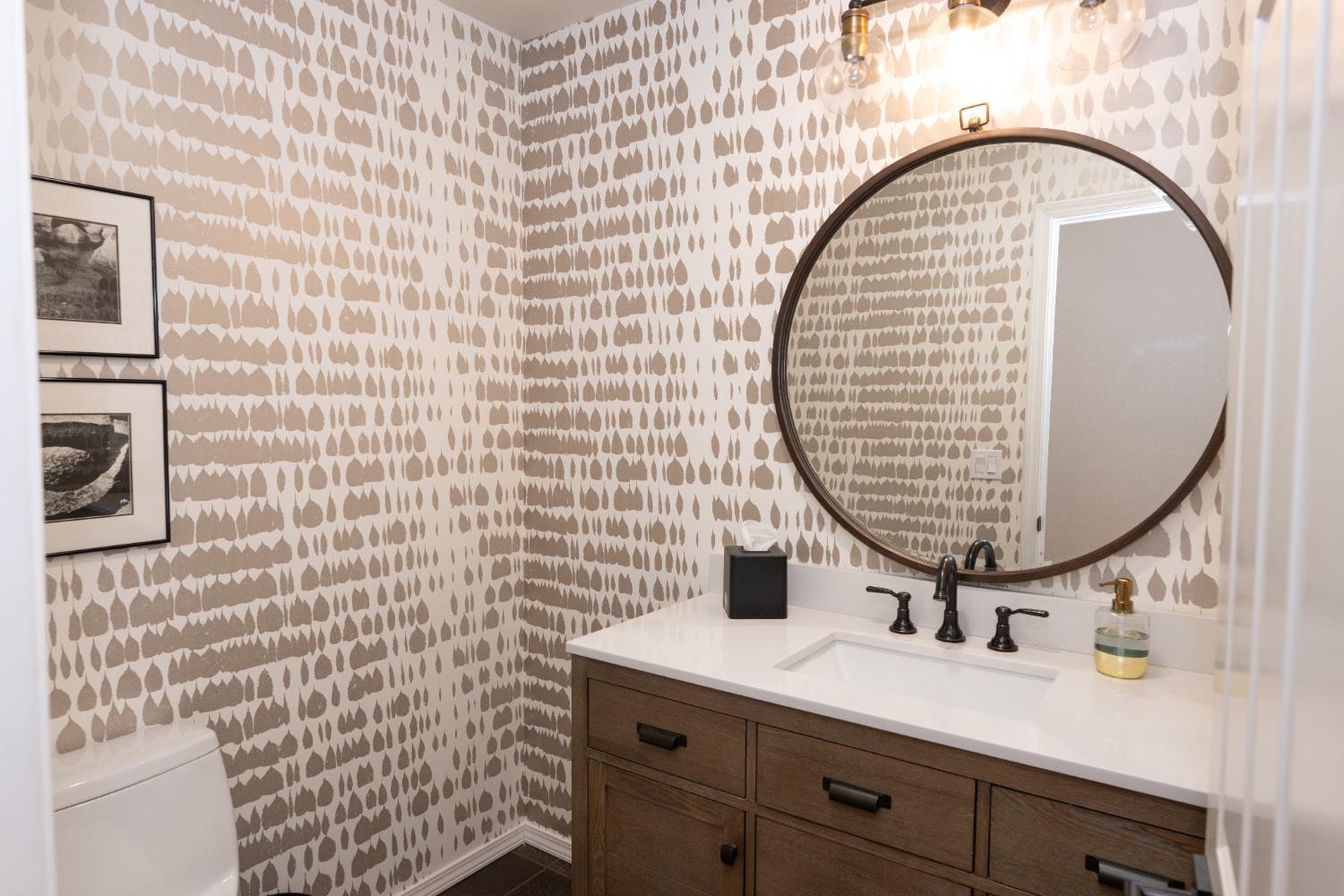 2555 W Bluff Ave #143, Fresno, CA 93711