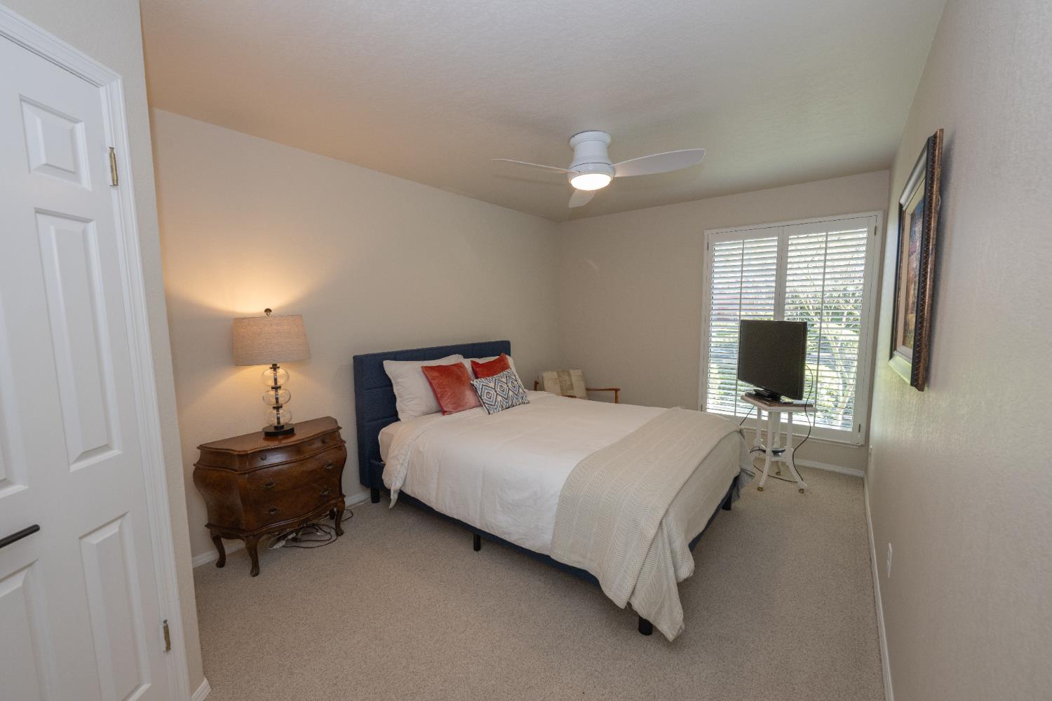 2555 W Bluff Ave #143, Fresno, CA 93711