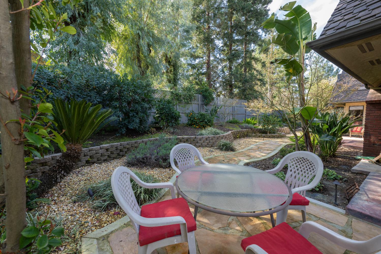 2555 W Bluff Ave #143, Fresno, CA 93711