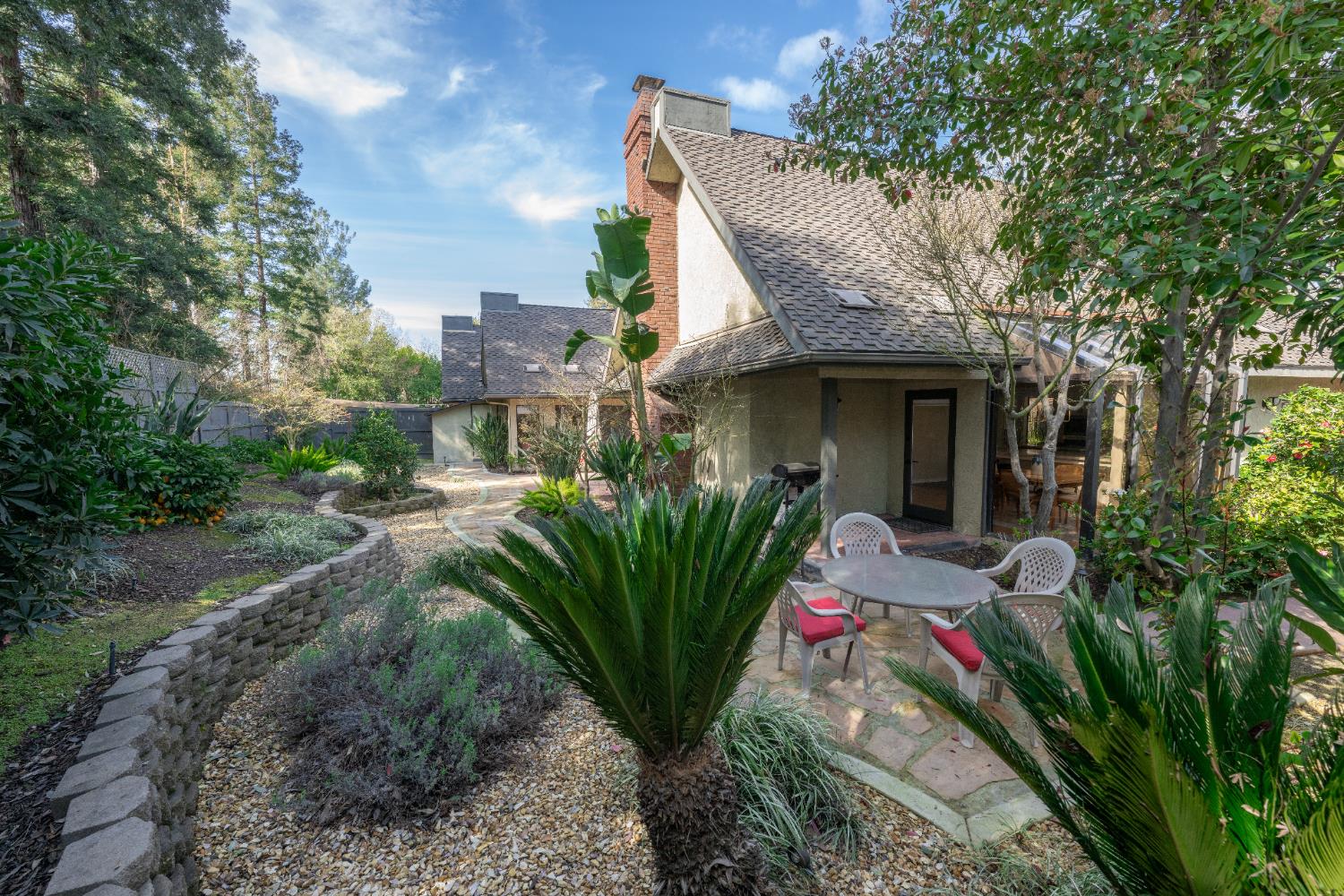 2555 W Bluff Ave #143, Fresno, CA 93711