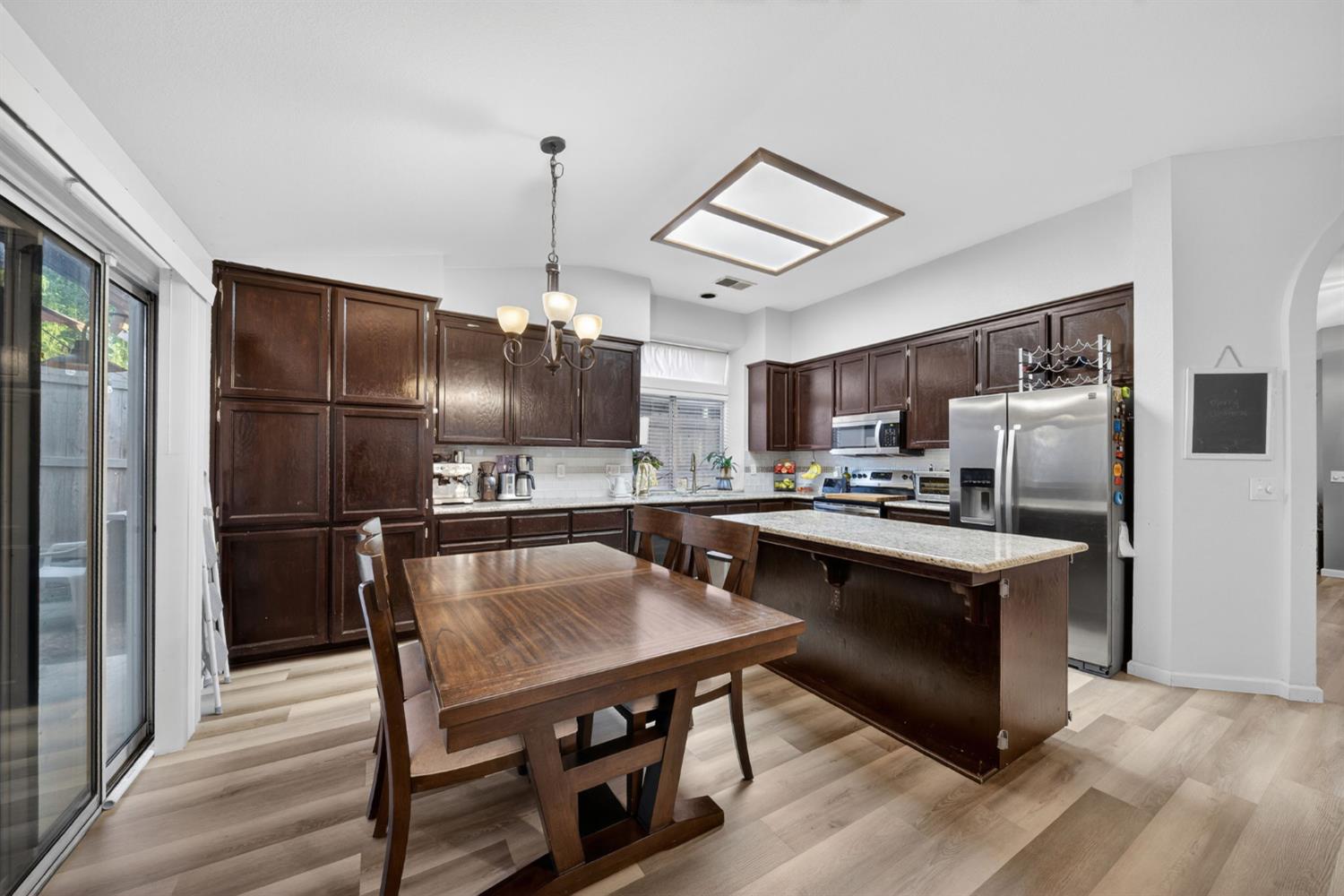 6566 N Western Ave, Fresno, CA 93722