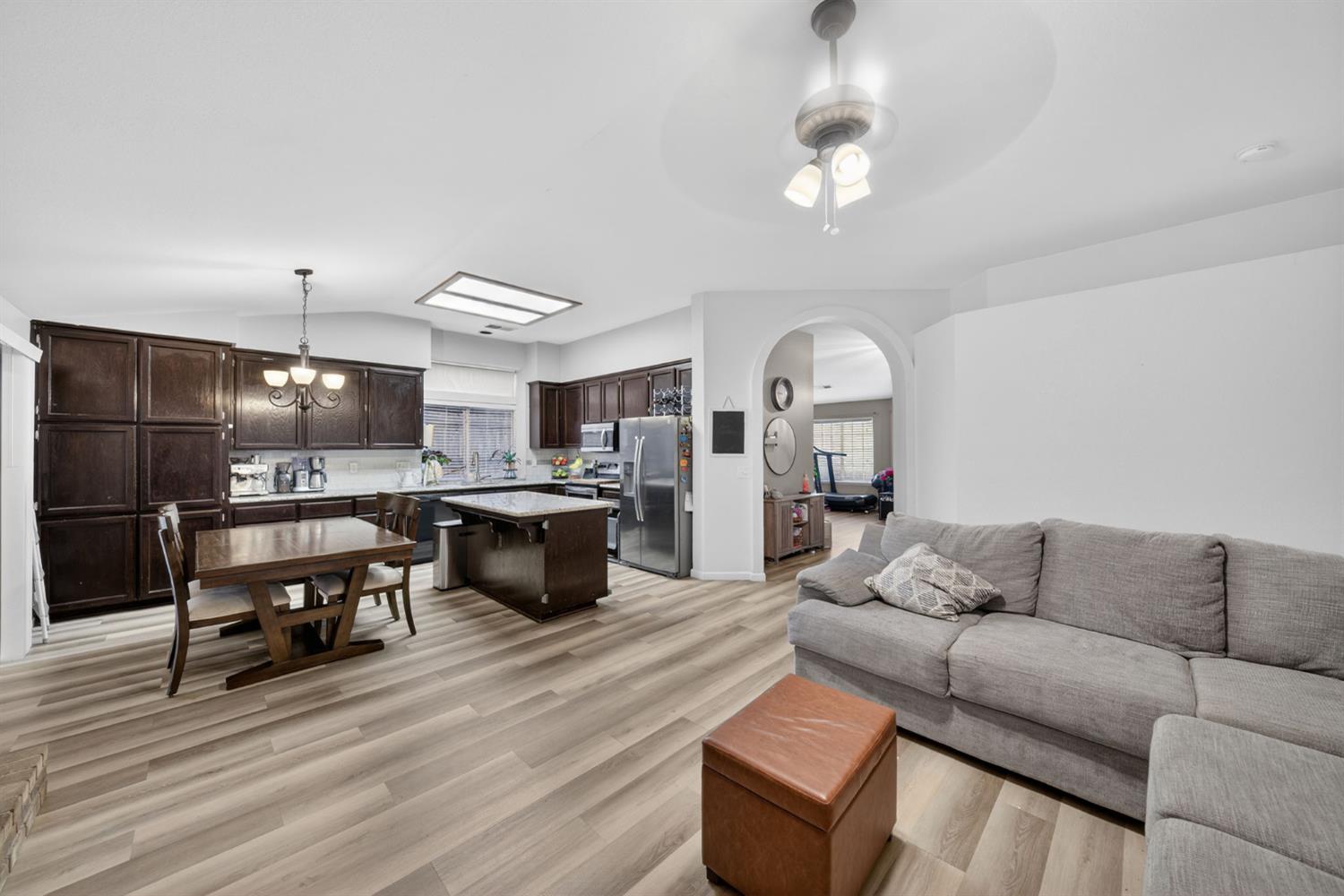 6566 N Western Ave, Fresno, CA 93722