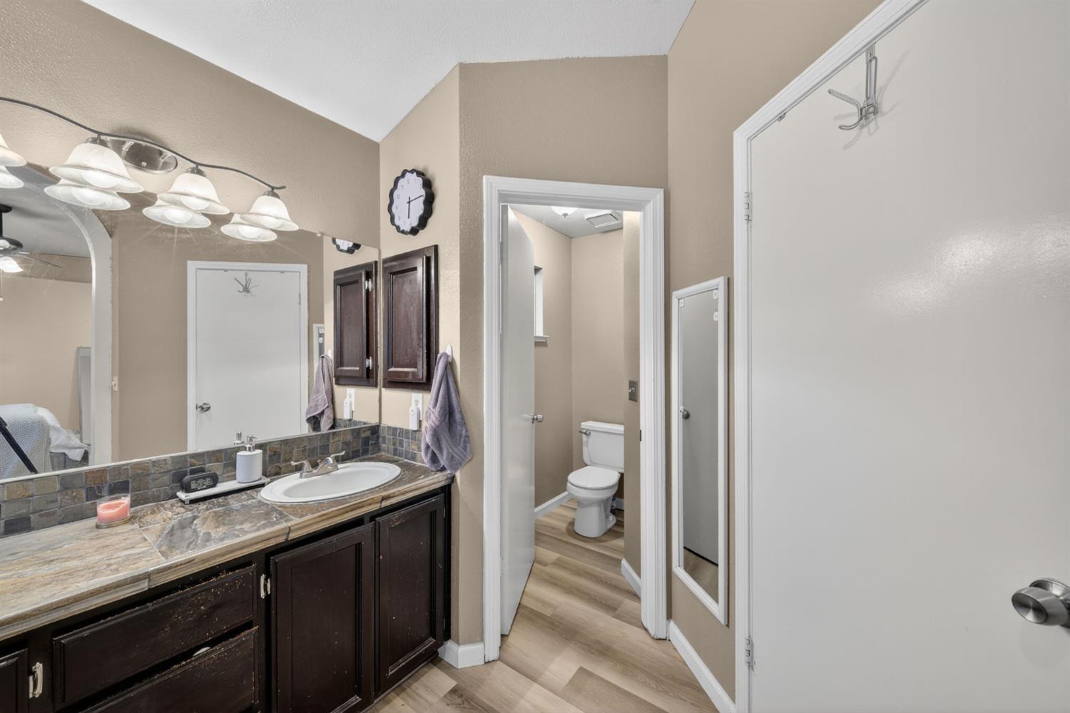 6566 N Western Ave, Fresno, CA 93722