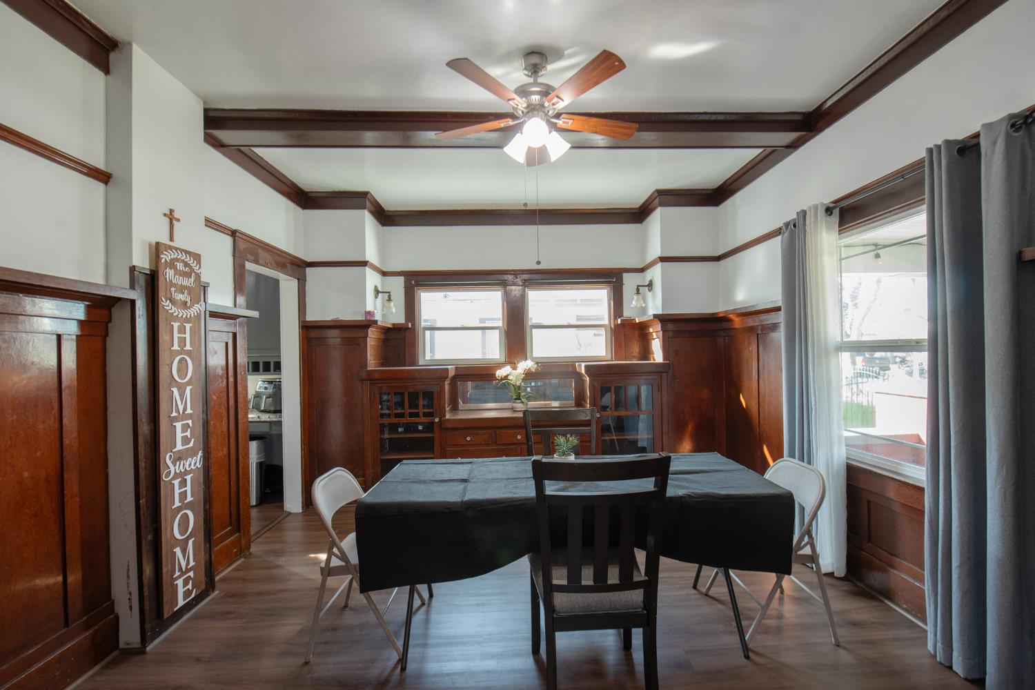 720 N Poplar Ave, Fresno, CA 93728