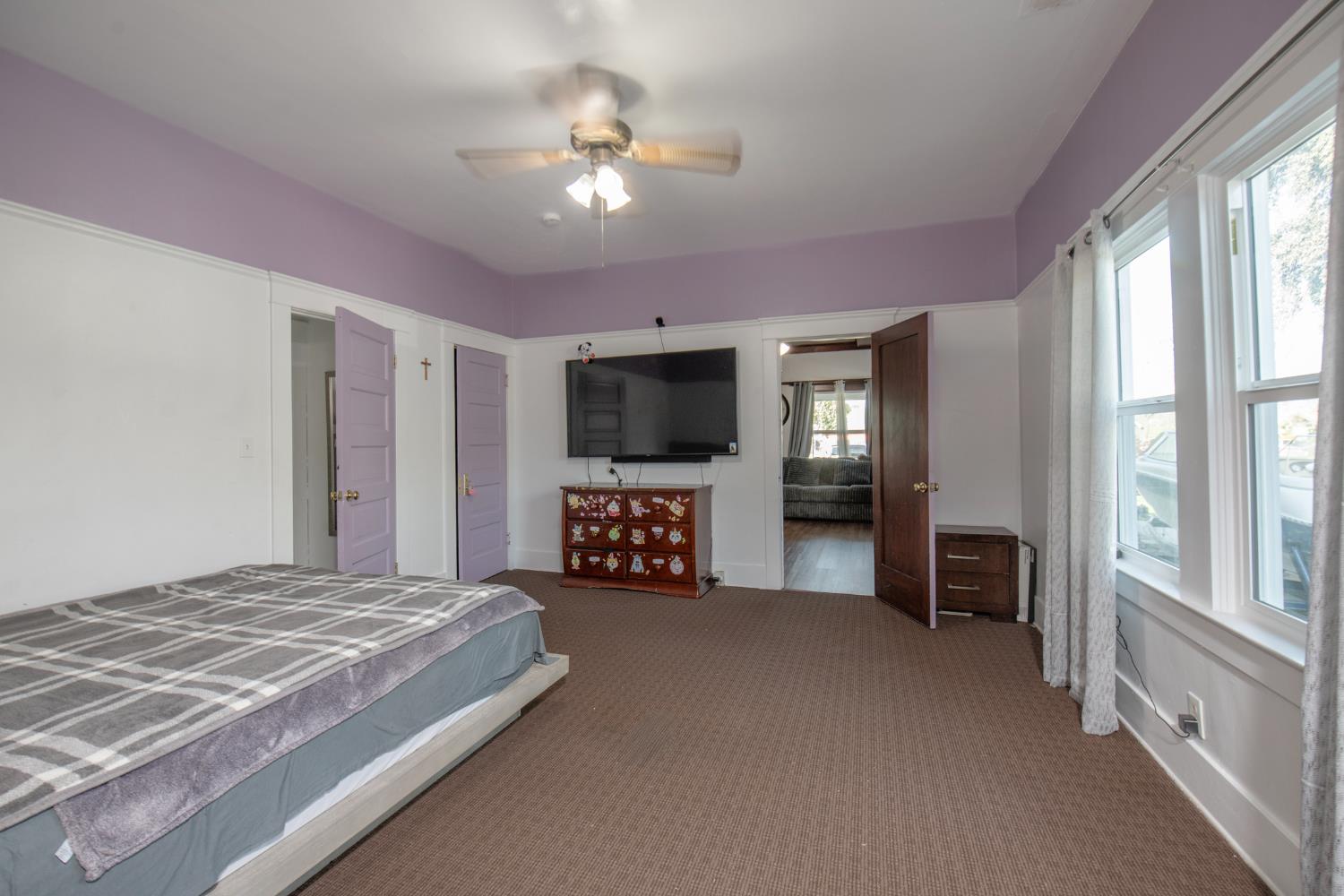 720 N Poplar Ave, Fresno, CA 93728