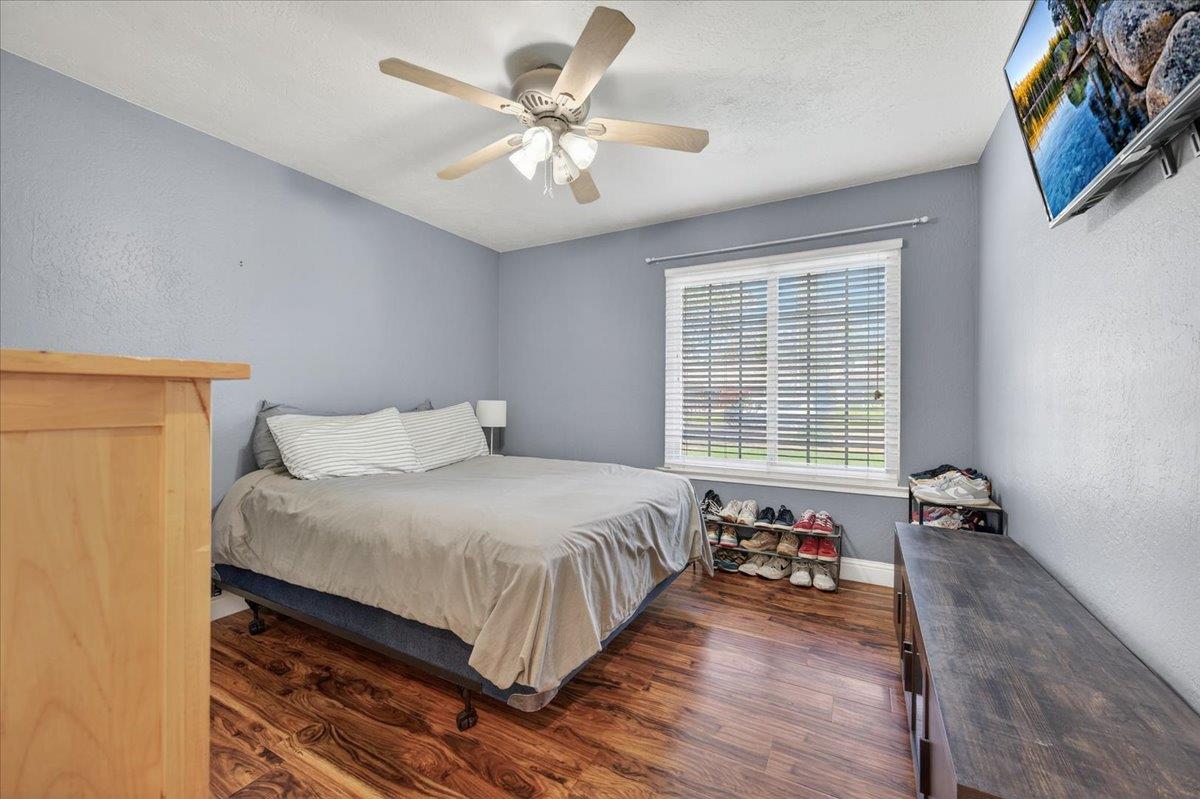 159 W Omaha Ave, Fresno, CA 93711