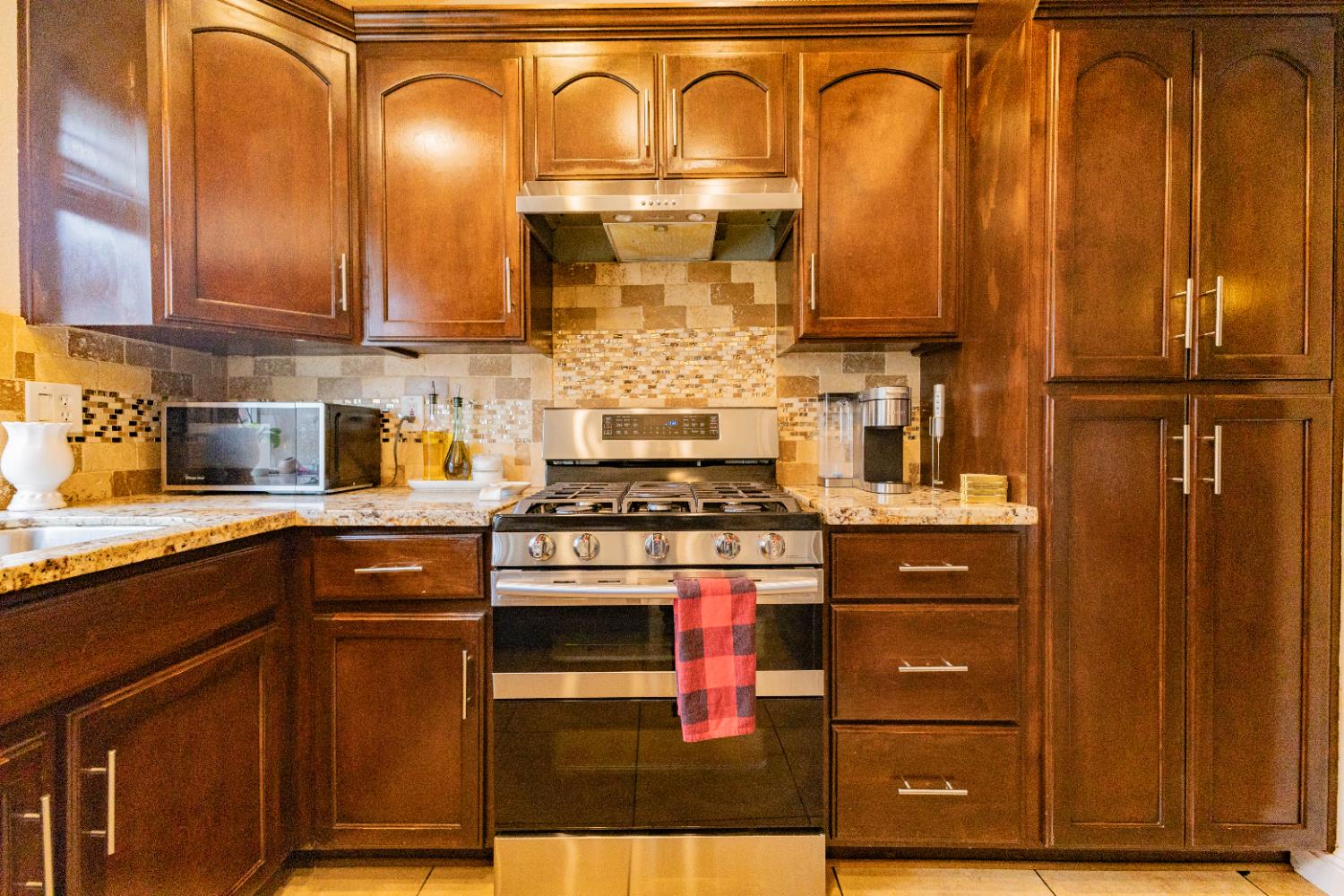 3806 N Cleo, Fresno, CA 93722