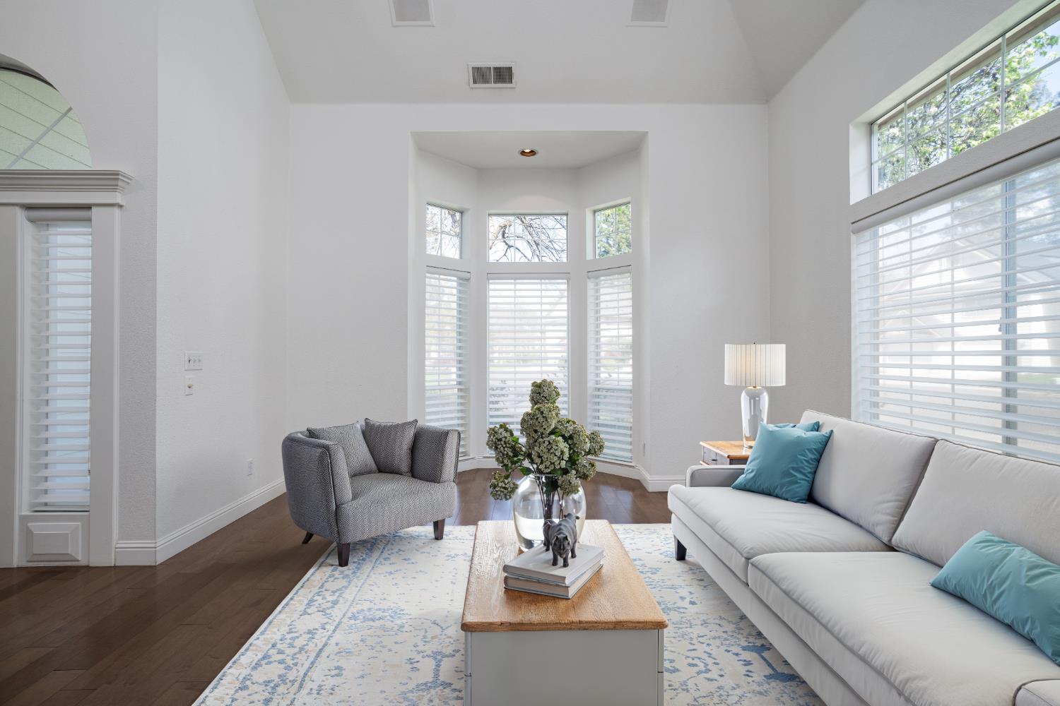 2727 W Bluff Ave #125, Fresno, CA 93711