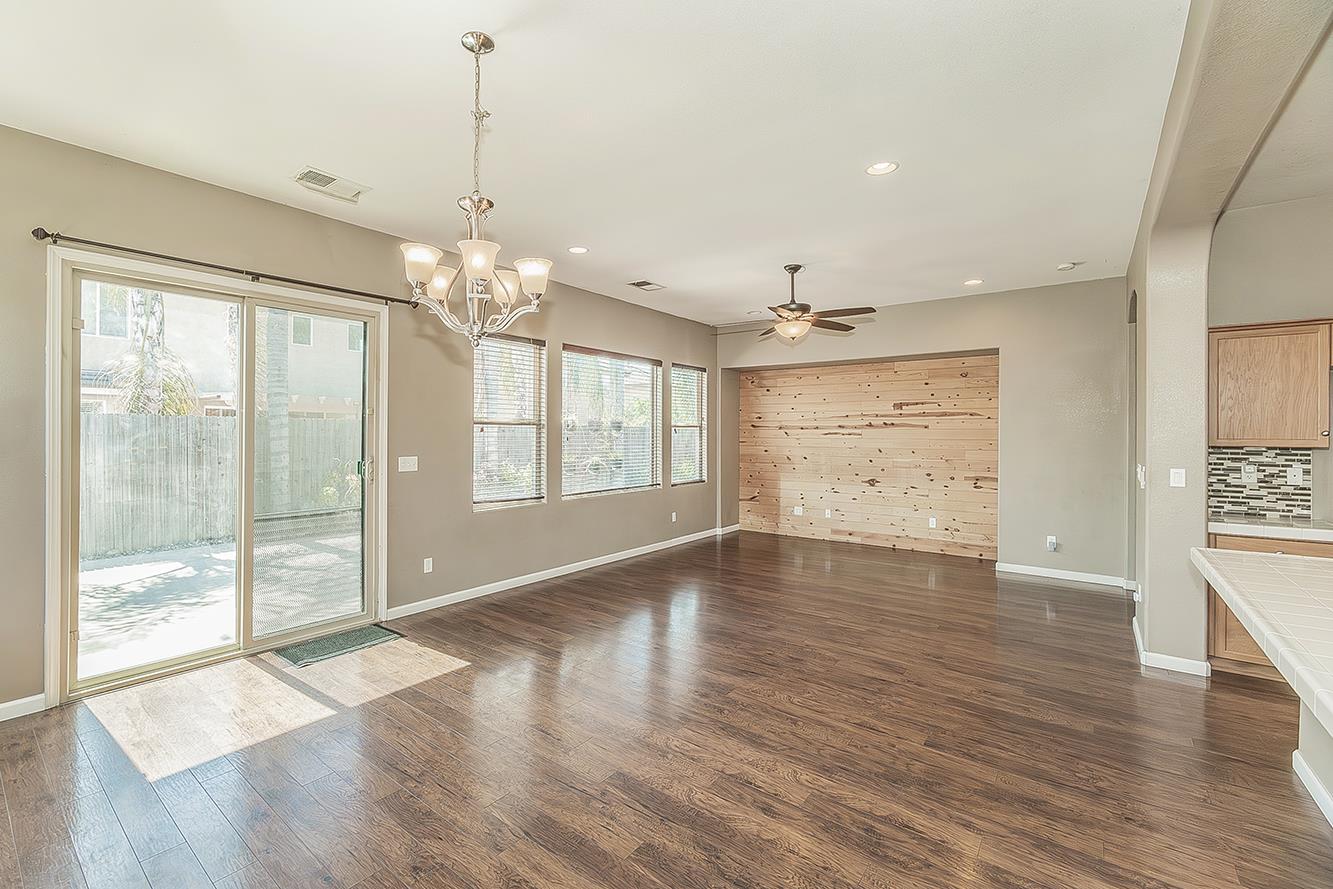 7357 E Redlands Ave, Fresno, CA 93737