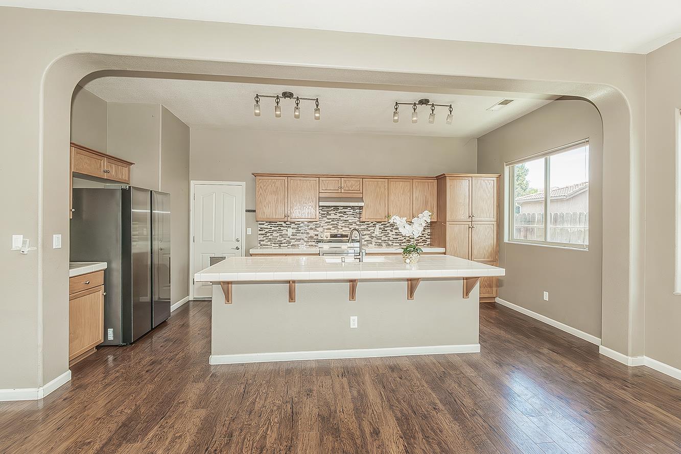 7357 E Redlands Ave, Fresno, CA 93737