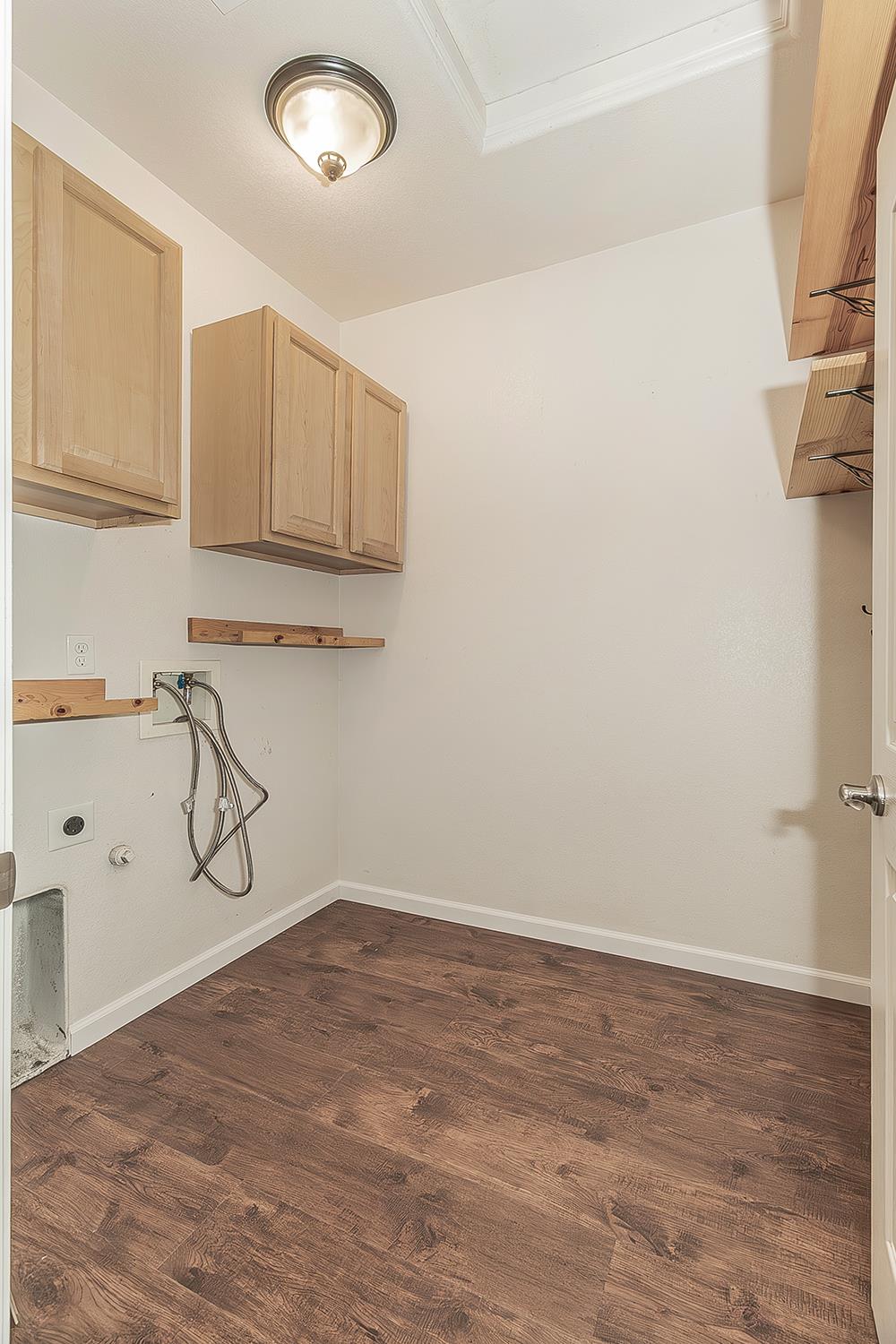 7357 E Redlands Ave, Fresno, CA 93737