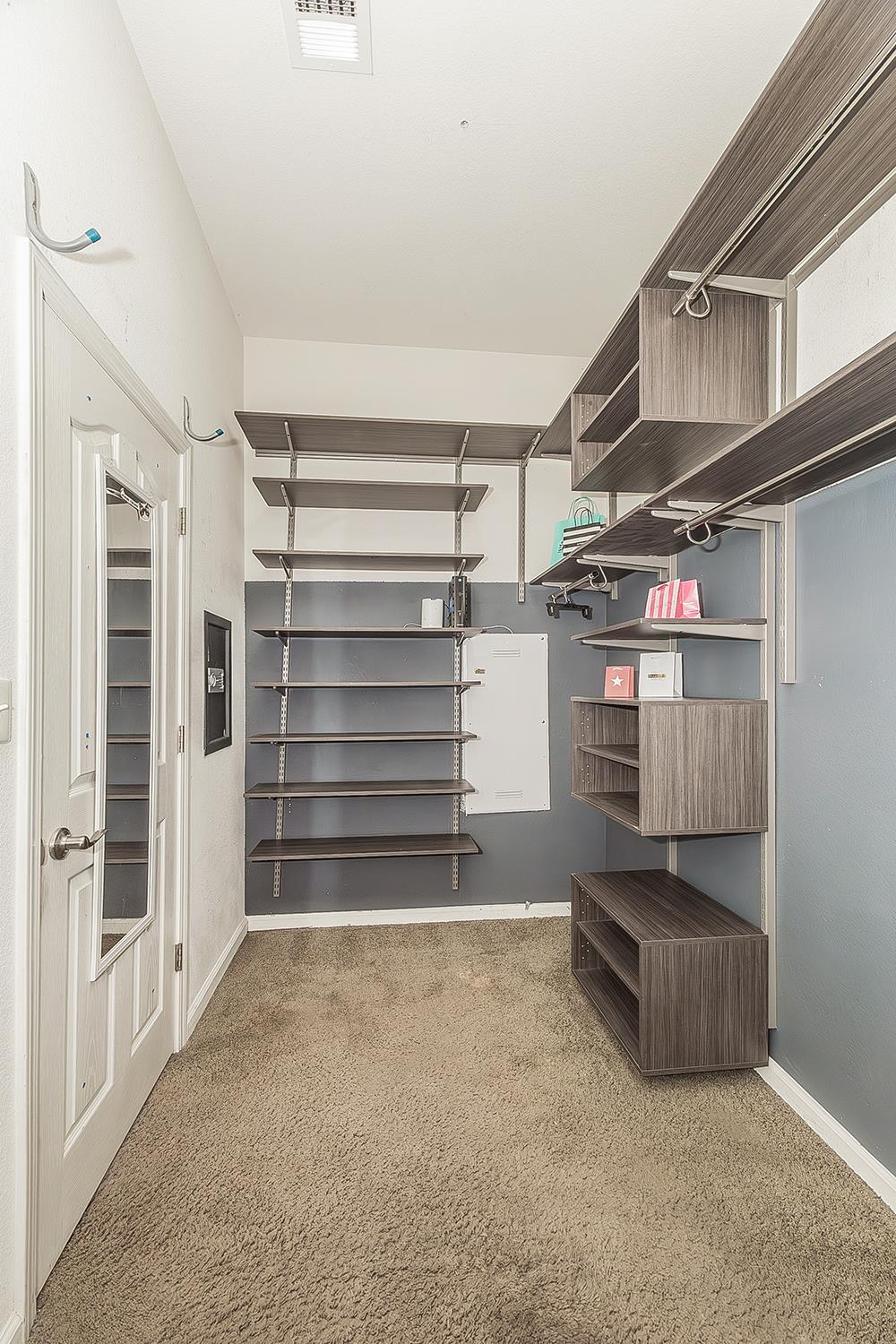 7357 E Redlands Ave, Fresno, CA 93737