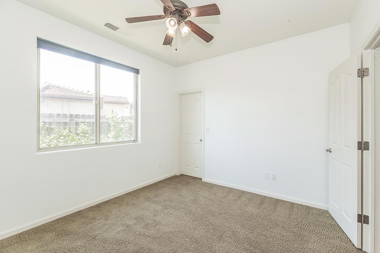 7357 E Redlands Ave, Fresno, CA 93737