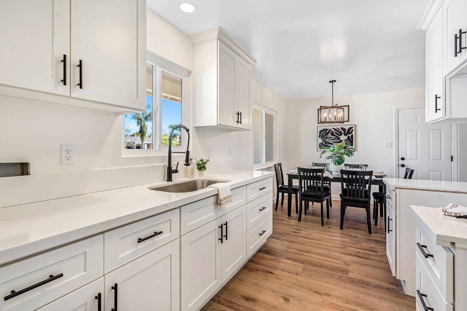 1442 S Recreation Ave, Fresno, CA 93702