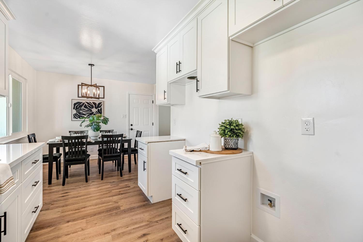 1442 S Recreation Ave, Fresno, CA 93702