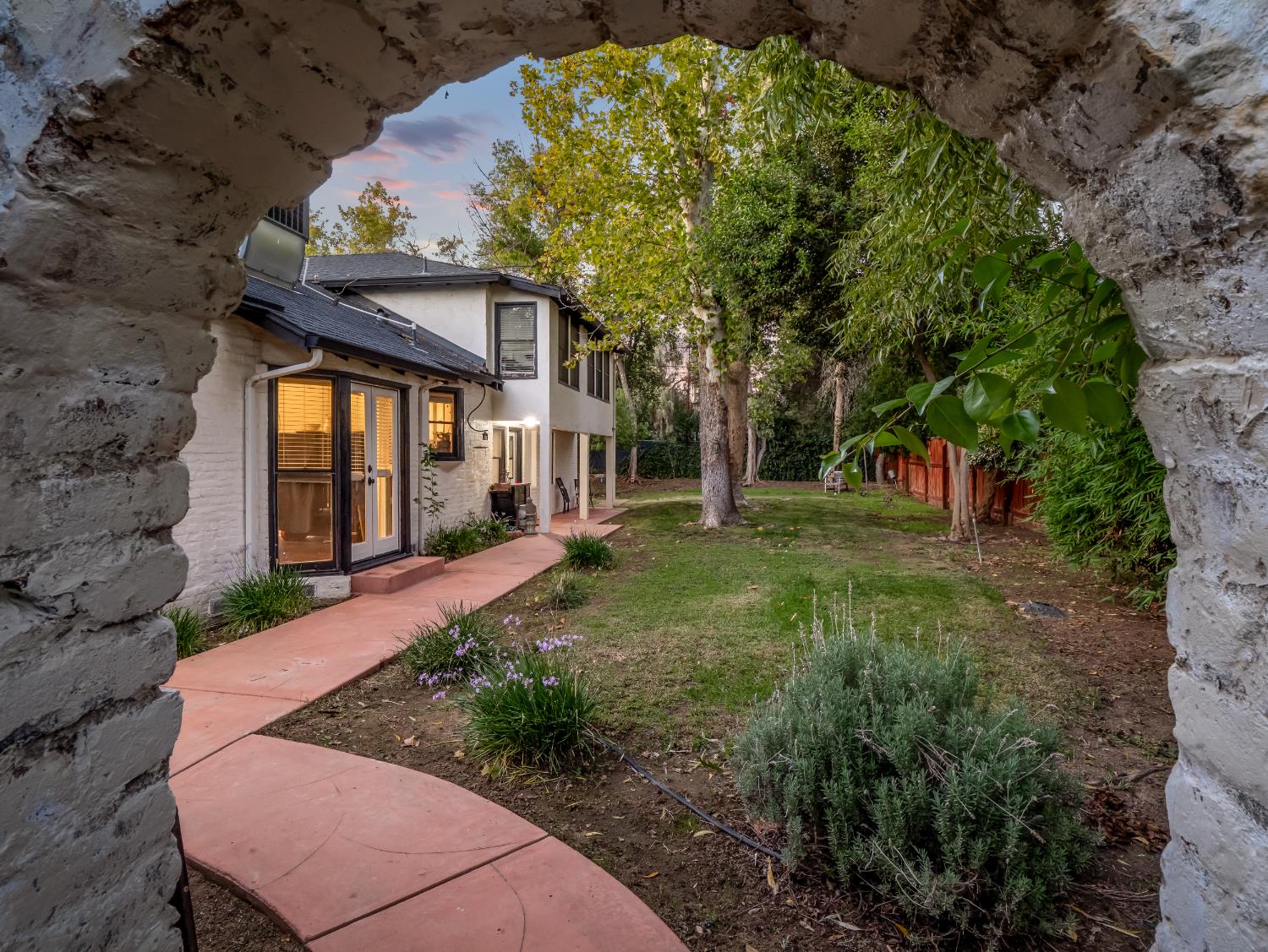 4012 N Wishon Ave, Fresno, CA 93704