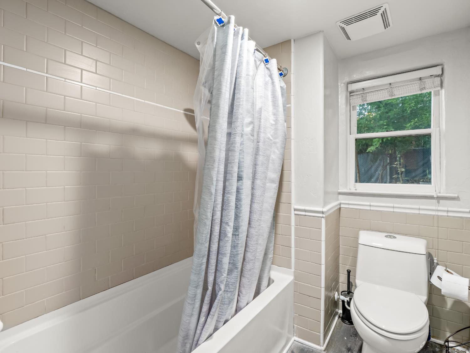 4012 N Wishon Ave, Fresno, CA 93704