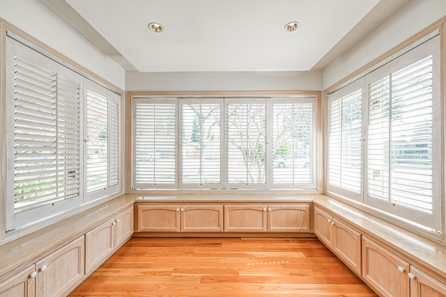 6561 N Thorne Ave, Fresno, CA 93711