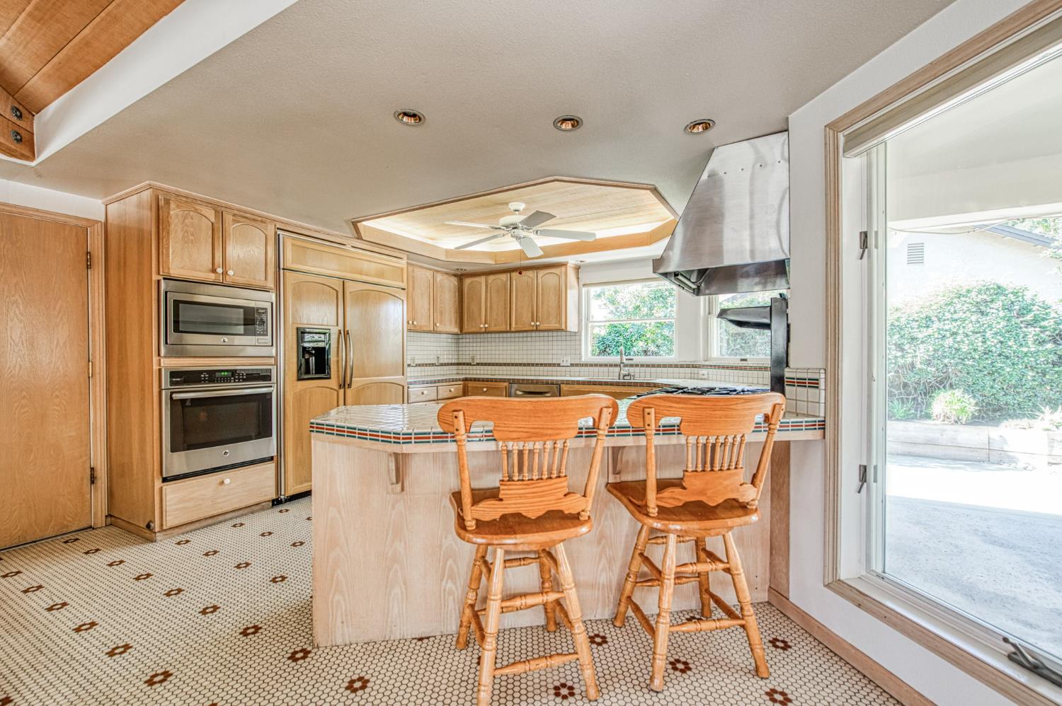 6561 N Thorne Ave, Fresno, CA 93711