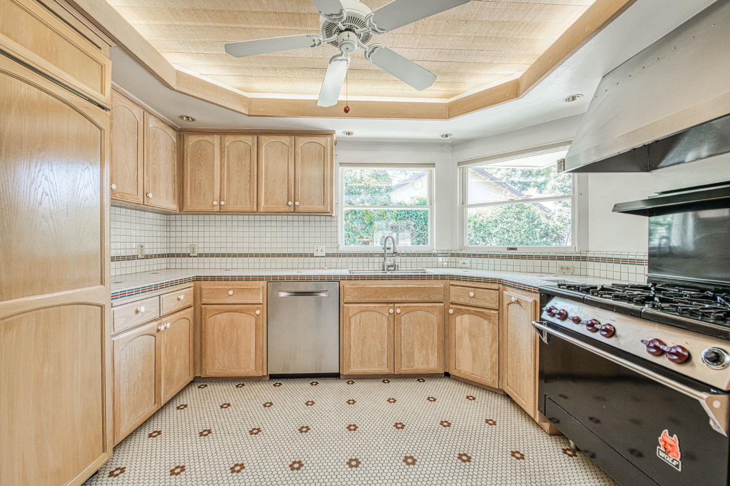 6561 N Thorne Ave, Fresno, CA 93711