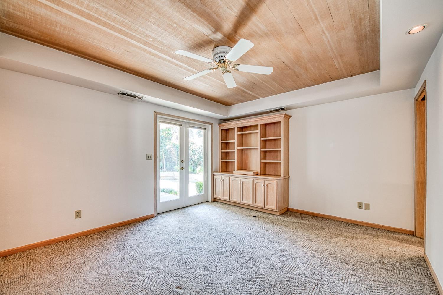 6561 N Thorne Ave, Fresno, CA 93711