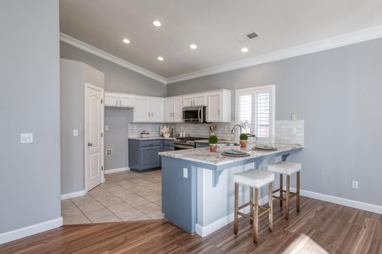 8450 N Saffron Ct, Fresno, CA 93720