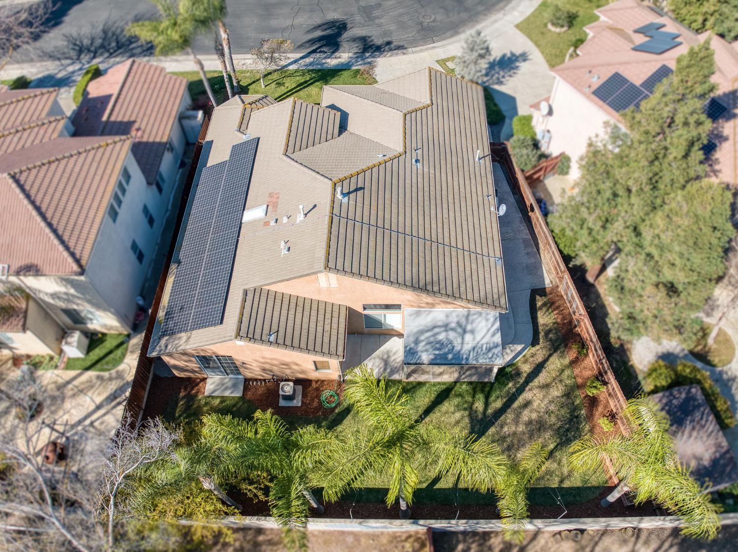 8450 N Saffron Ct, Fresno, CA 93720