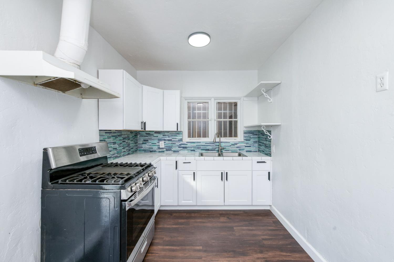 4728 E Harvey Ave, Fresno, CA 93702