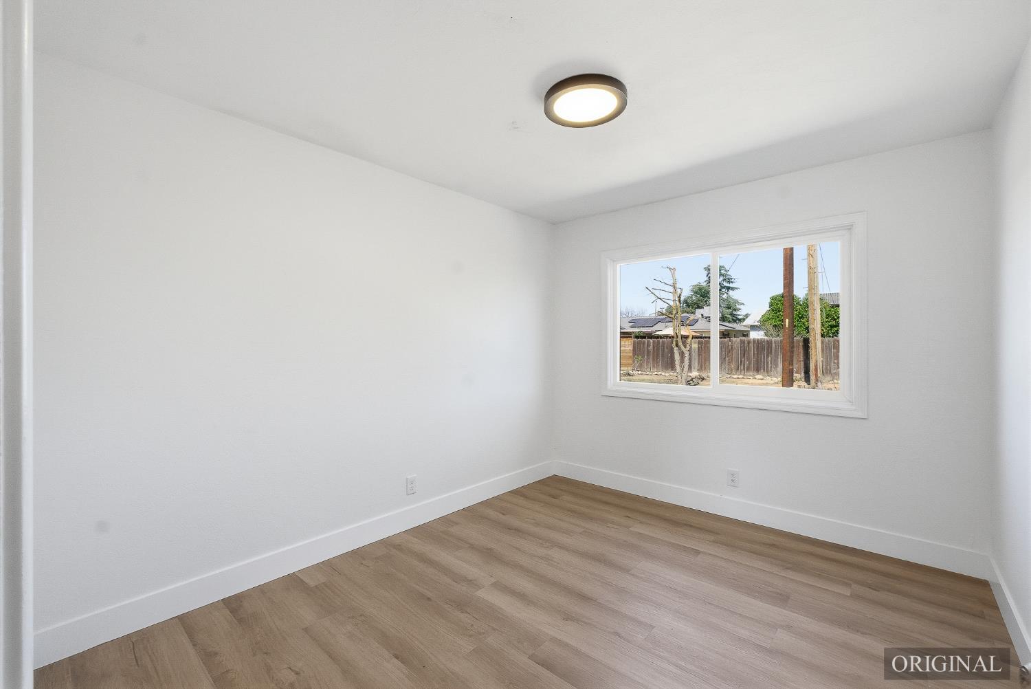 3915 E Holland Ave, Fresno, CA 93726