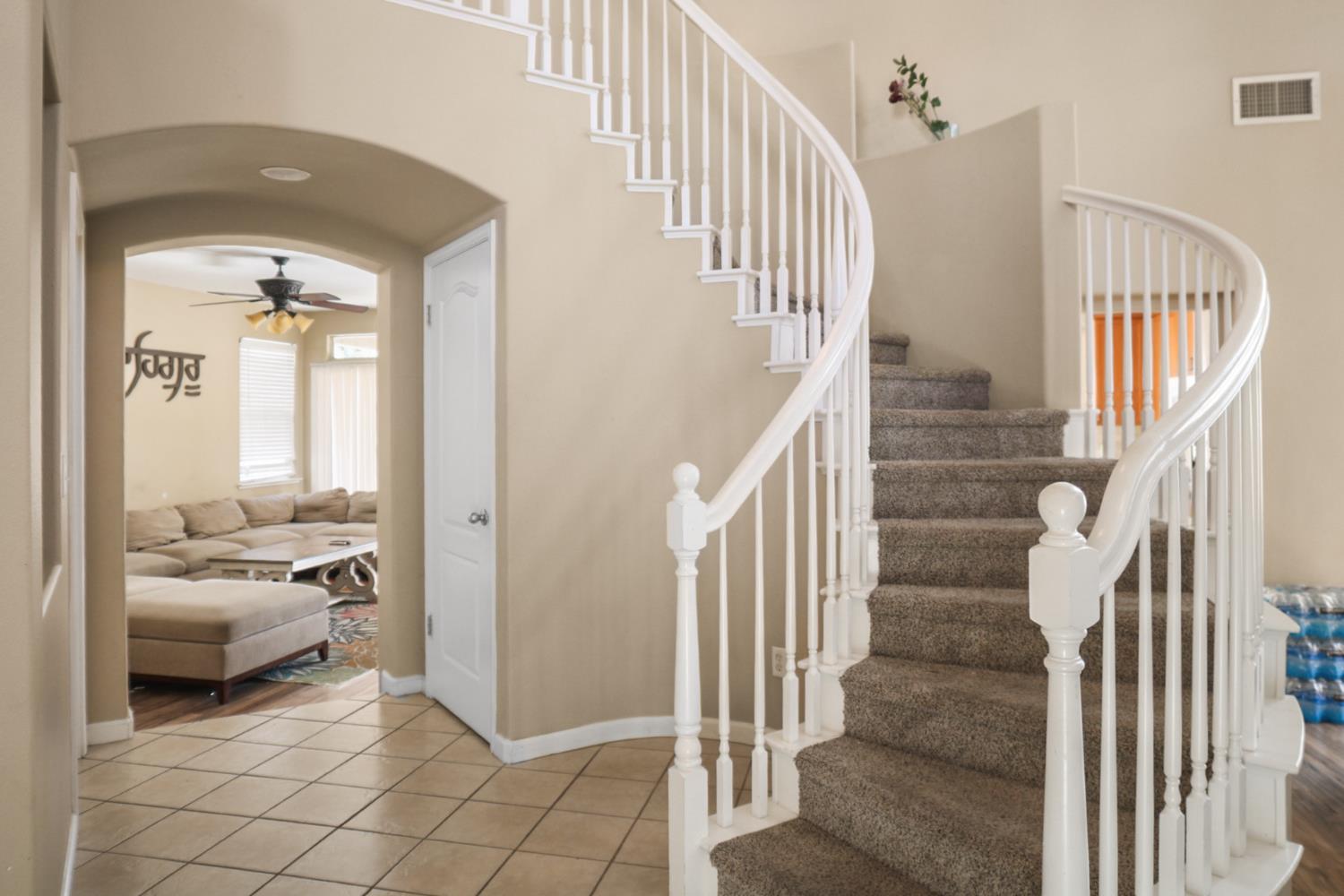 5811 W Cromwell Ave, Fresno, CA 93722