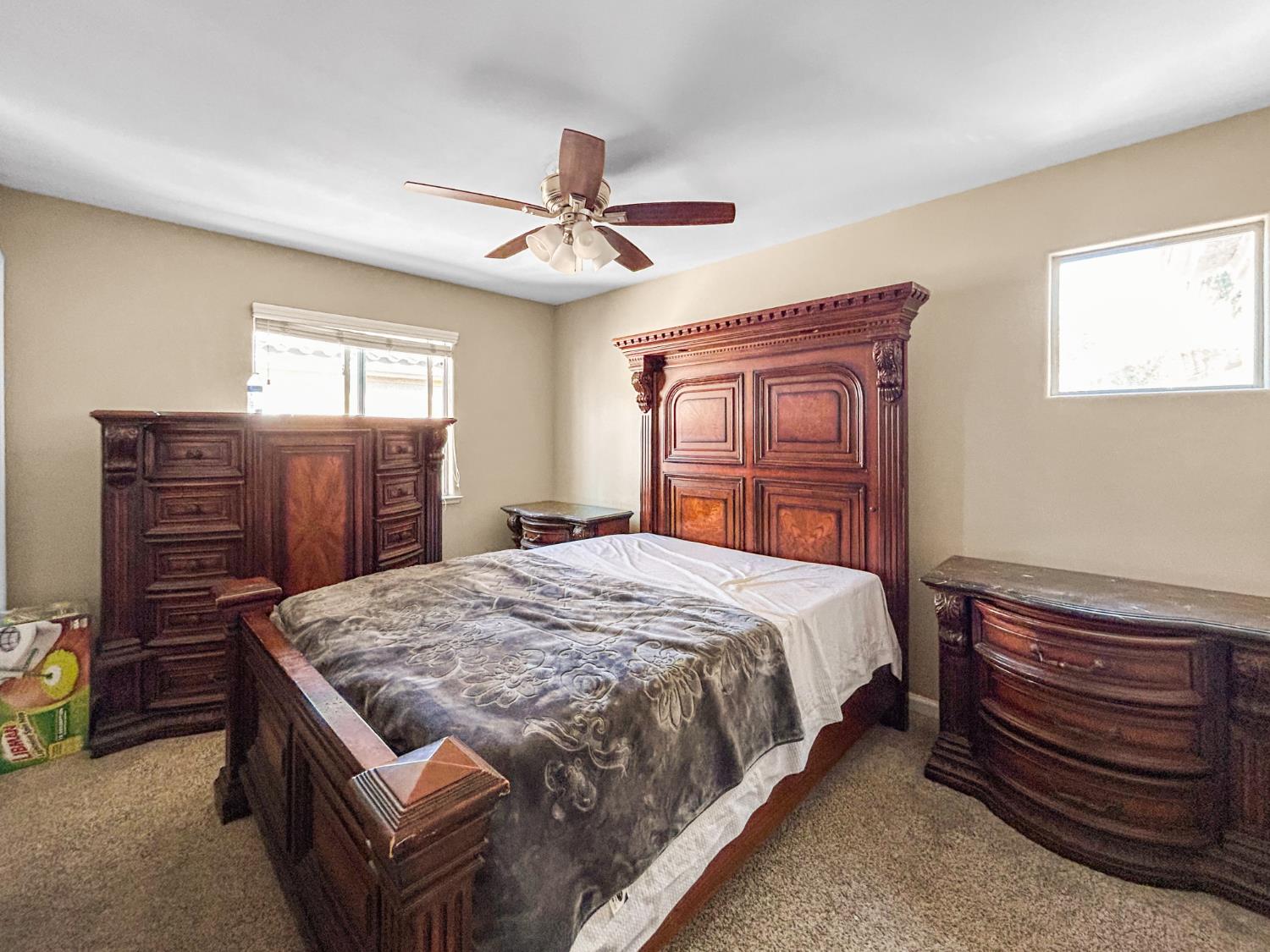 5811 W Cromwell Ave, Fresno, CA 93722