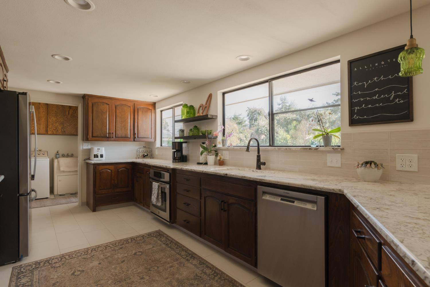 1509 W San Madele Ave, Fresno, CA 93711