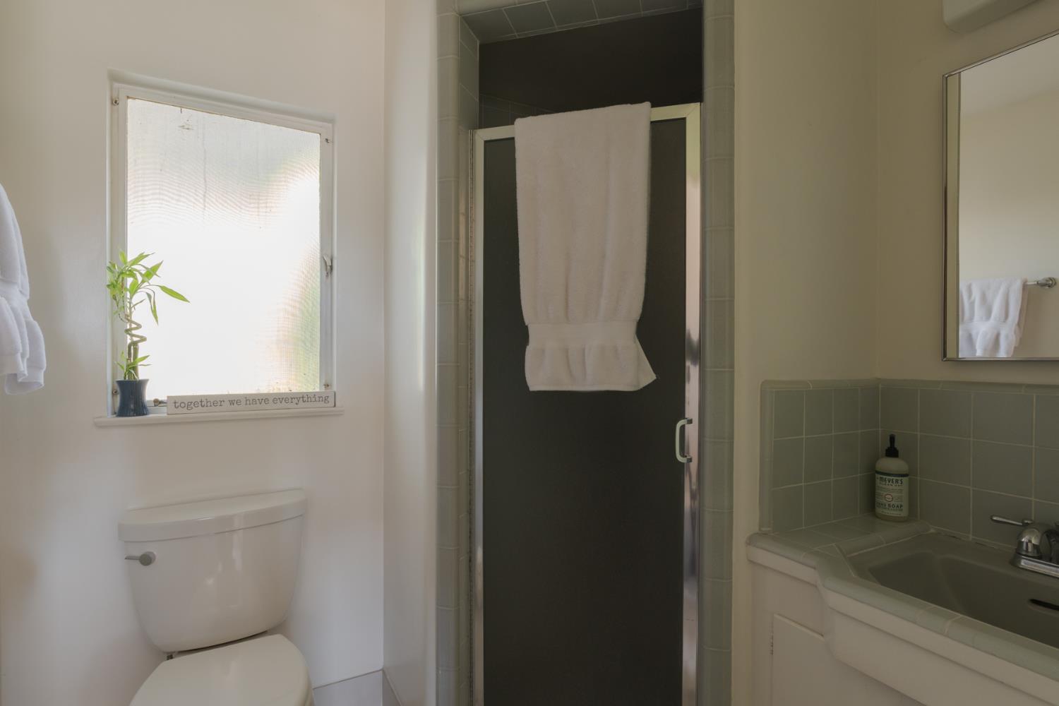 1509 W San Madele Ave, Fresno, CA 93711